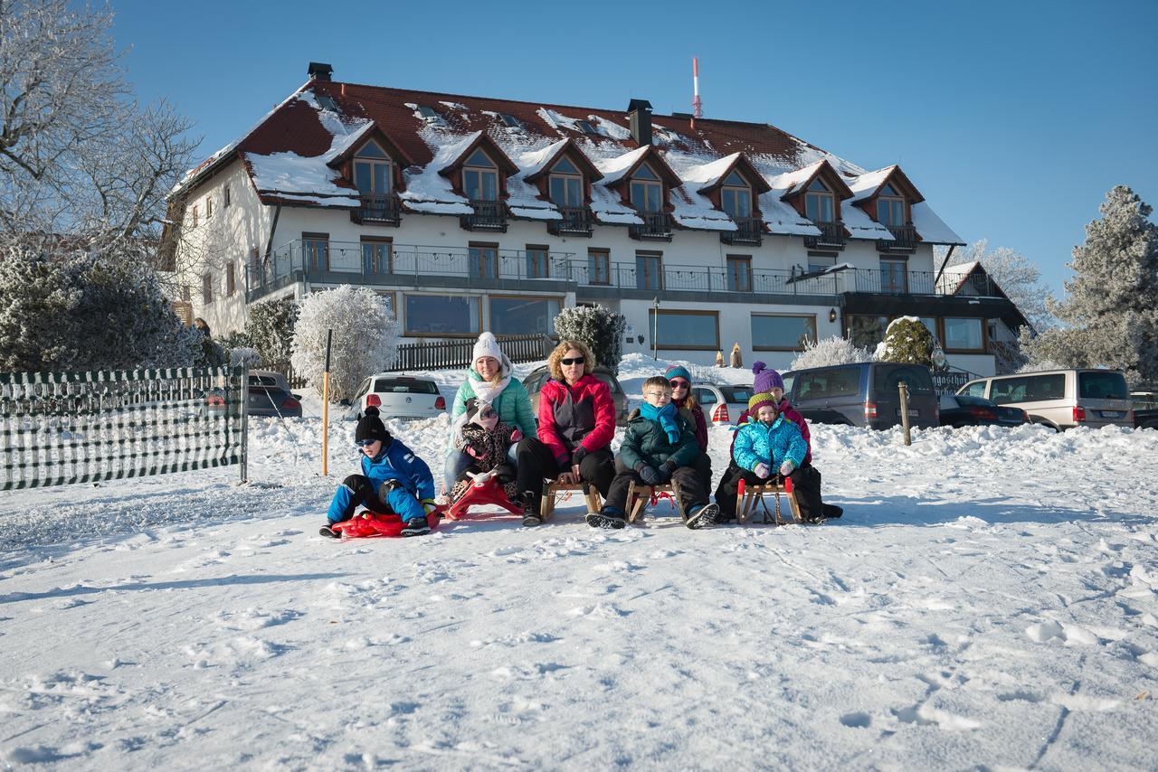 Hotel Berggasthof Höchsten Illmensee Exterior foto